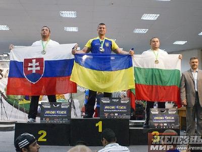 Stupne víťazov - Puškar, Michalička, Tsvetskov